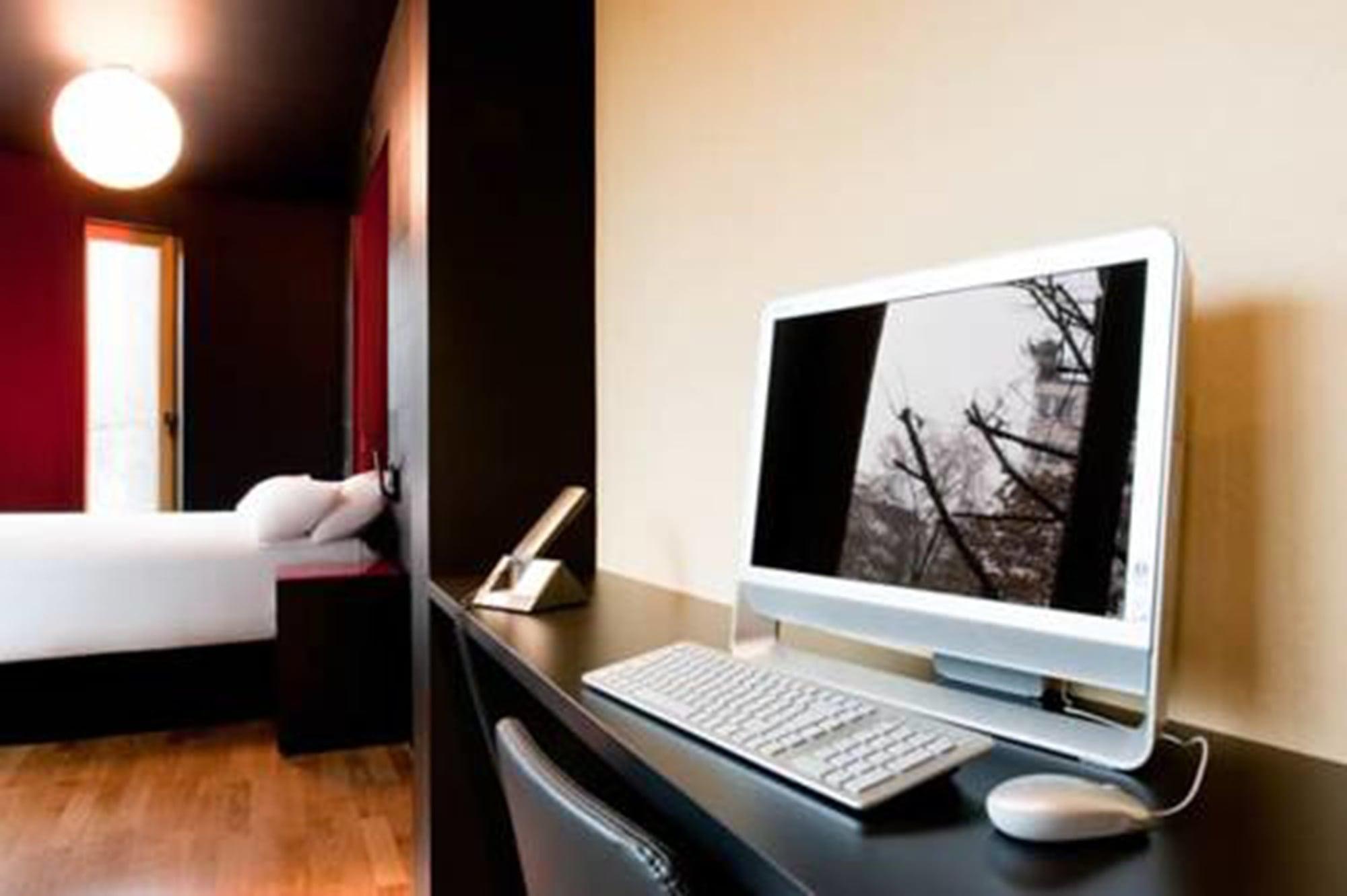 Axel Hotel Berlin - Adults Only Exterior photo
